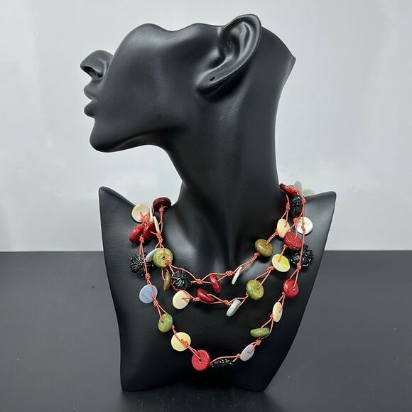 Unique wood buttons style tri strand necklace - Picture 1 of 3